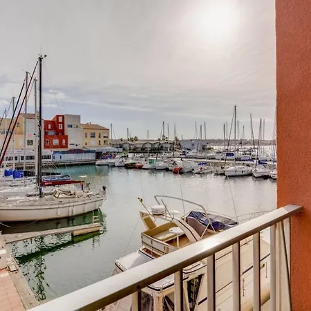 Nice Studio On The Edge Of The Port Of Cap D'agde Appartamento *