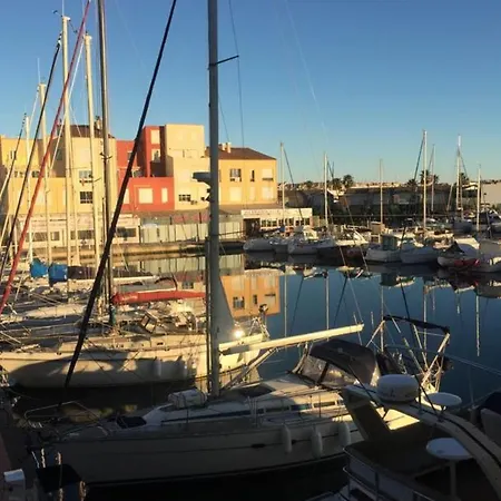 Nice Studio On The Edge Of The Port Of Cap D'agde Appartamento *